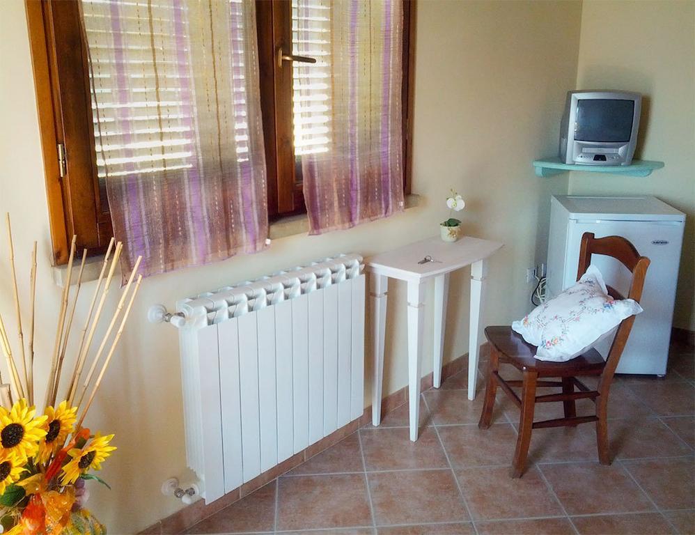 Agriturismo Il Canterino Guardistallo Bagian luar foto