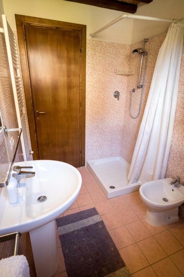 Agriturismo Il Canterino Guardistallo Bagian luar foto